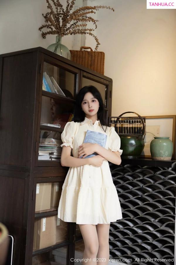糖豆  [XiuRen]高清写真图 2023.11.30 No.7742 糖豆sisi 清纯美腿第10张图片
